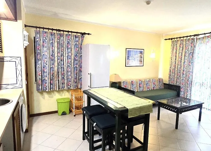 Centre View Apartment *